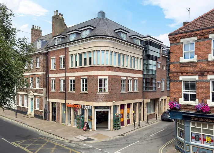 Aspire - 2 Bed, Parking, 3 Minute Walk To Minster