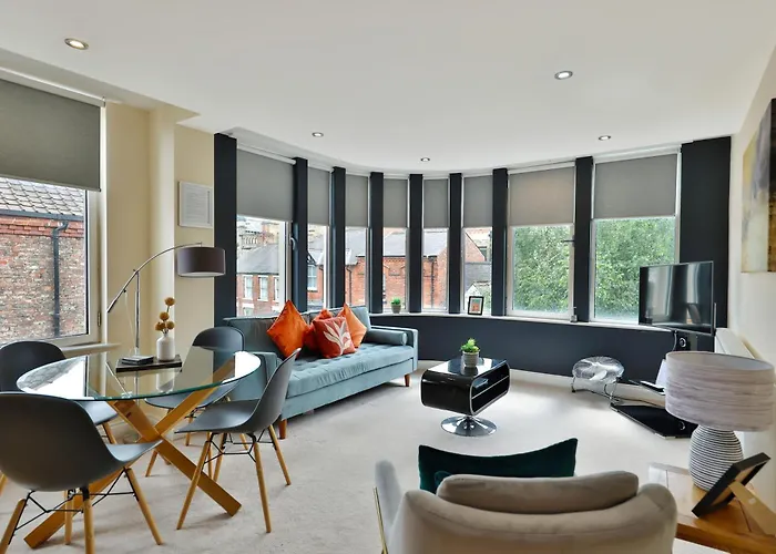 Aspire - 2 Bed, Parking, 3 Minute Walk To Minster