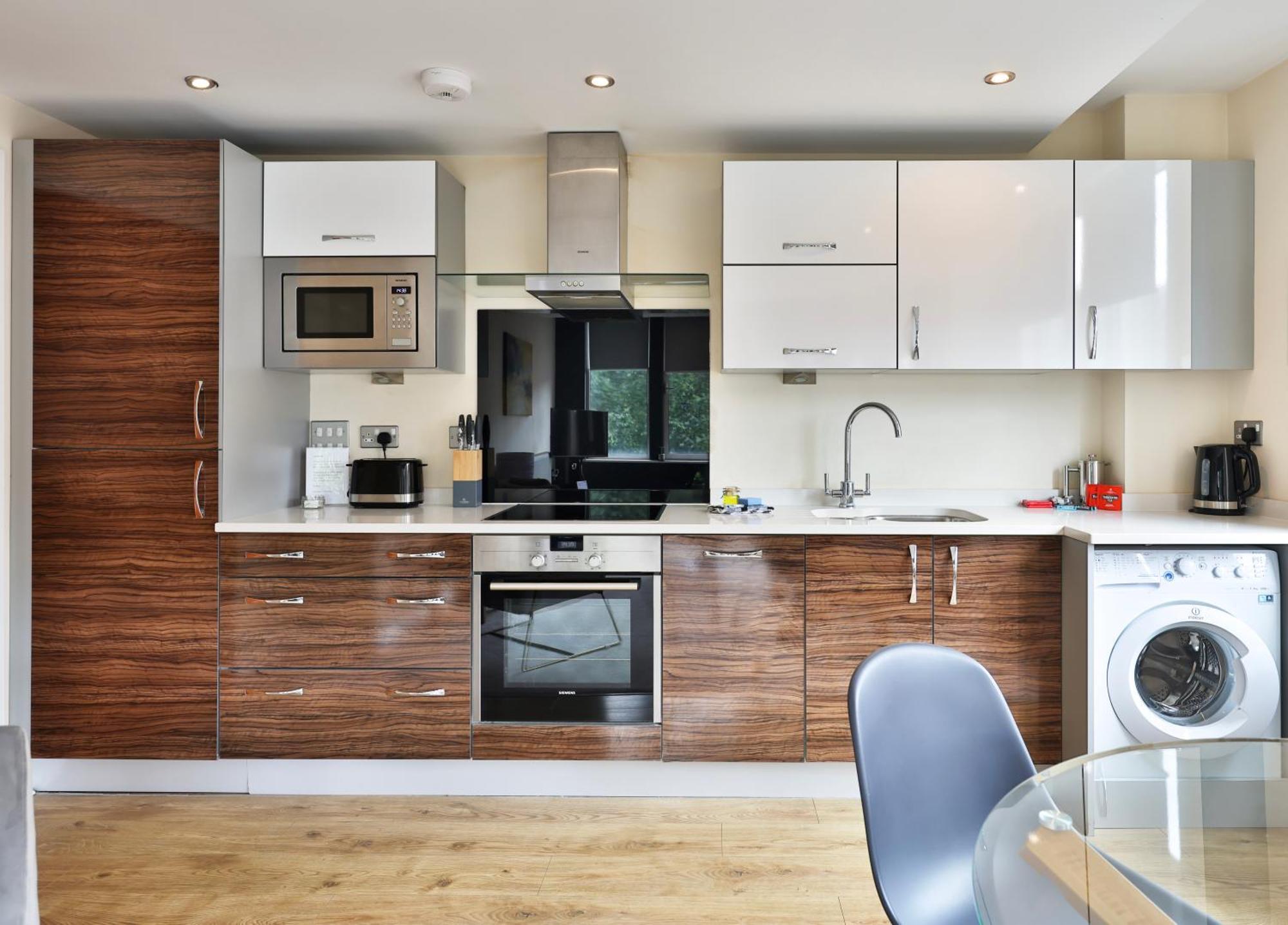Aspire - 2 Bed, Parking, 3 Minute Walk To Minster